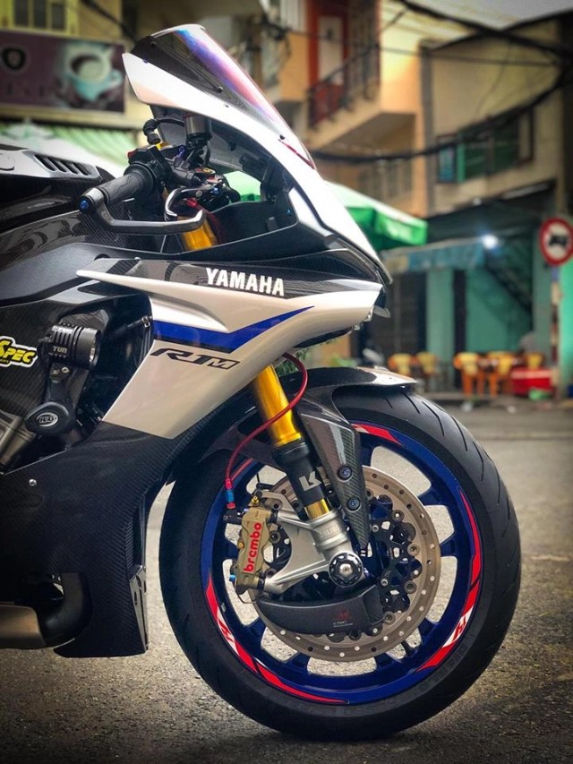 Yamaha r1m độ hoàn hảo với phong cách racing đón noel của biker việt - 13
