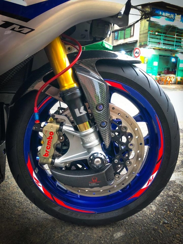 Yamaha r1m độ hoàn hảo với phong cách racing đón noel của biker việt - 14