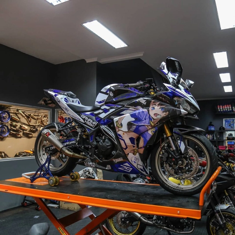 Yamaha r25 độ theo phong cách anime nhật bản - 3