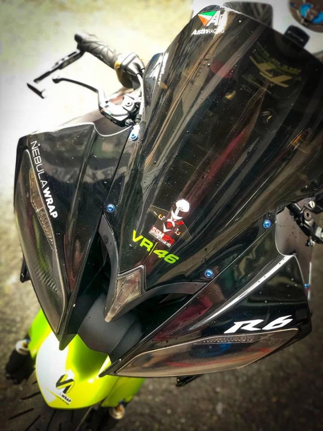 Yamaha r6 độ kịch độc với phong cách tem đấu của biker việt - 4