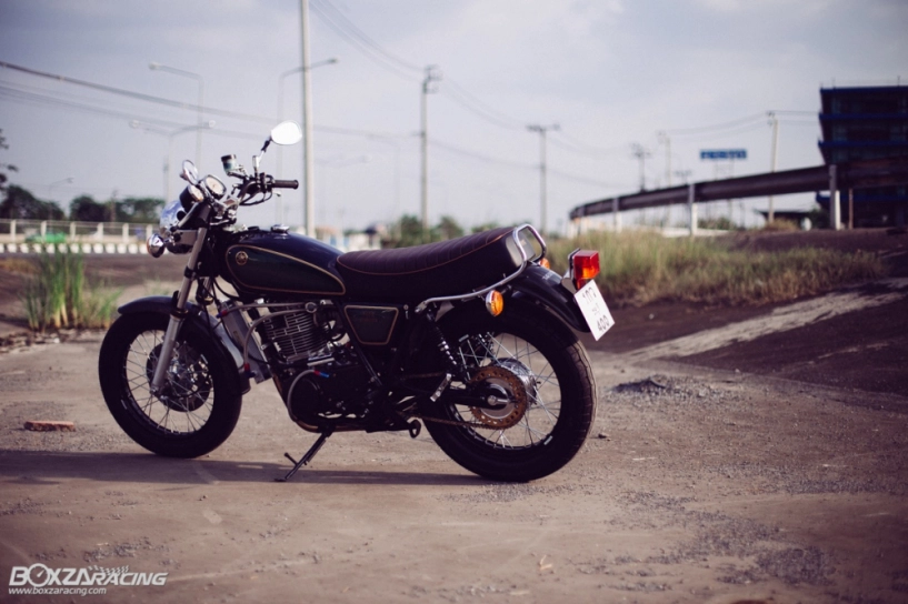 Yamaha sr400 limited đẹp mãn nhãn với hình phong cổ điển - 21