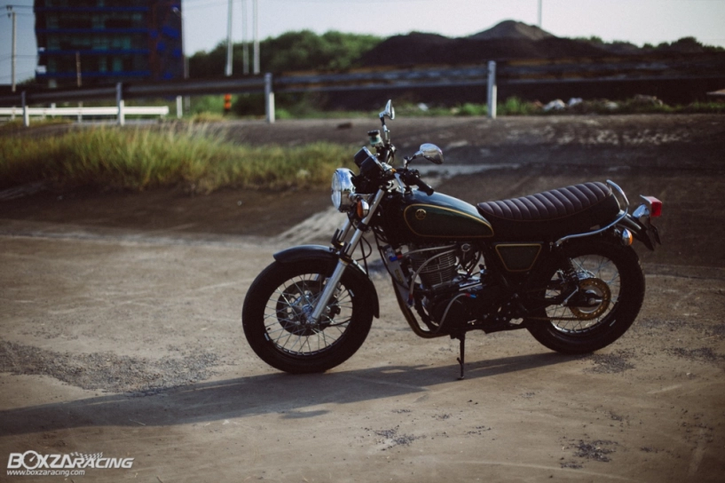 Yamaha sr400 limited đẹp mãn nhãn với hình phong cổ điển - 23