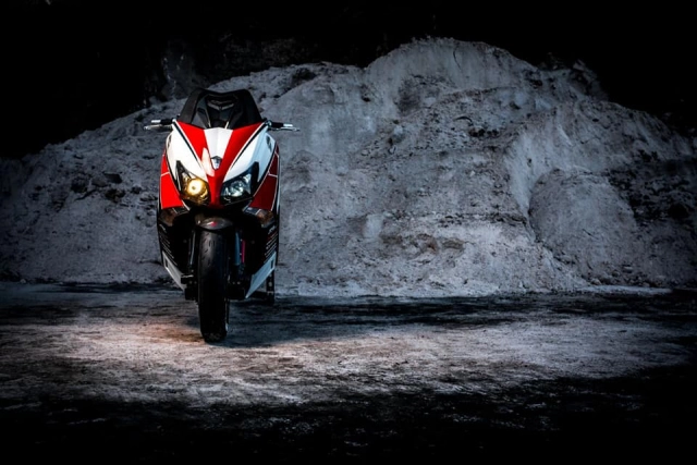 Yamaha t-max530 bản độ choáng ngợp với dàn chân superbike - 4