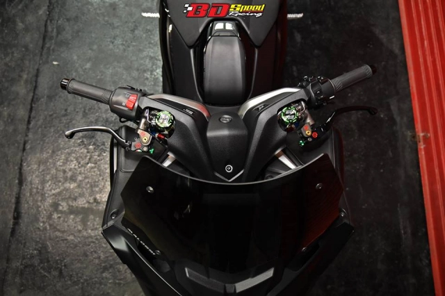 Yamaha t-max530 độ trở nên đặc sắc với dàn trang bị cực chất - 8