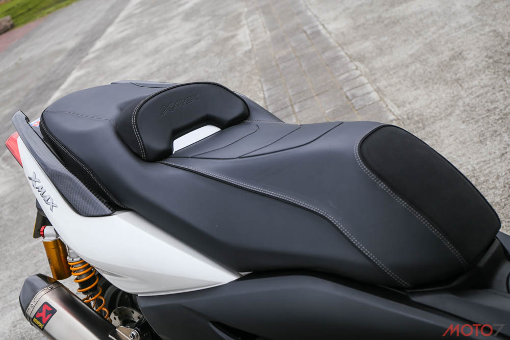 Yamaha x-max300 độ chất lừ của một biker đến từ đài loan - 4
