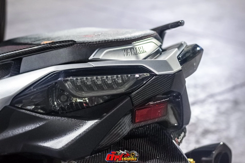 Yamaha xmax 300 độ gây mê với gói phụ kiện fin carbon - 25