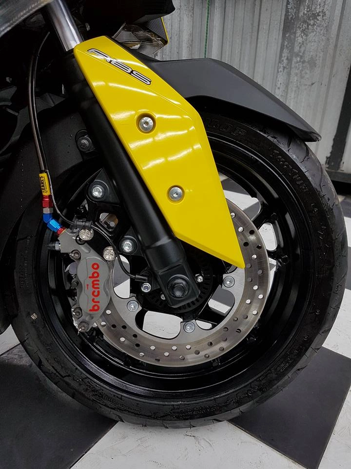 Yamaha xmax 400 gao vàng đậm chất chơi đến từ biker thái - 7