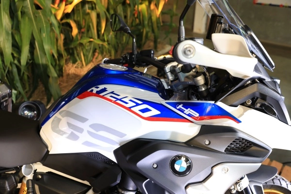 Bmw đánh thức dòng adventure huyền thoại r1250gs và r1250gs adventure limited - 5