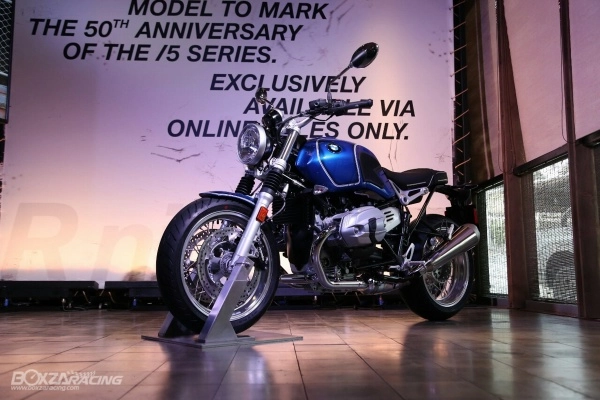 Bmw rninet 5 tribute edition giá hơn 700 triệu đồng đổ bộ thị trường thái lan - 1