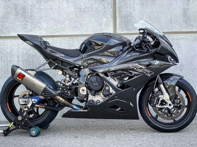 Bmw s1000rr 2019 độ siêu đỉnh với cấu hình full carbon - 3