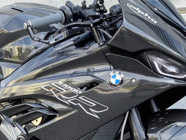 Bmw s1000rr 2019 độ siêu đỉnh với cấu hình full carbon - 4