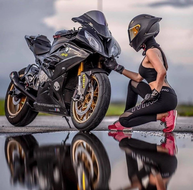 Bmw s1000rr độ của cô nàng gymer và chú cá full black - 8