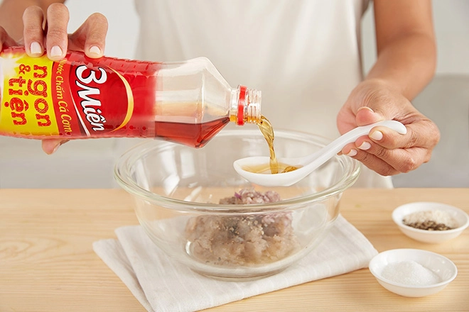 Canh bí ngòi cuộn tôm đậm đà nhờ công thức và gia vị bí mật của masterchef tuyết phạm - 3