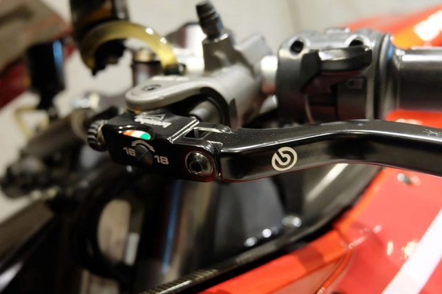 Ducati panigale 899 độ cực đỉnh đầy hấp dẫn với phong cách wsbk - 5