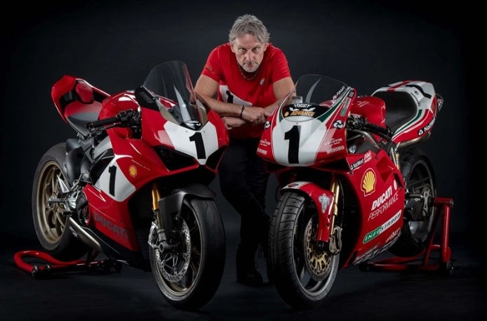 Ducati panigale v4 25 anniversario 916 giới hạn 500 chiếc với giá từ trên 1 tỷ đồng - 1