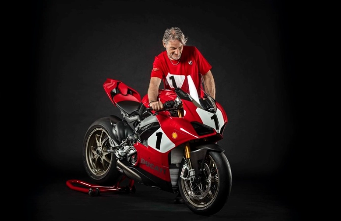 Ducati panigale v4 25 anniversario 916 giới hạn 500 chiếc với giá từ trên 1 tỷ đồng - 5