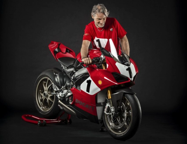Ducati panigale v4 25th anniversary 916 lên sàn với giá hơn 1 tỷ đồng - 5