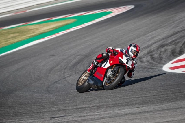 Ducati panigale v4 25th anniversary 916 lên sàn với giá hơn 1 tỷ đồng - 8