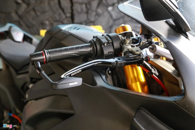 Ducati panigale v4 s biến hình v4 r full-carbon hơn 800 triệu đồng của biker việt - 5