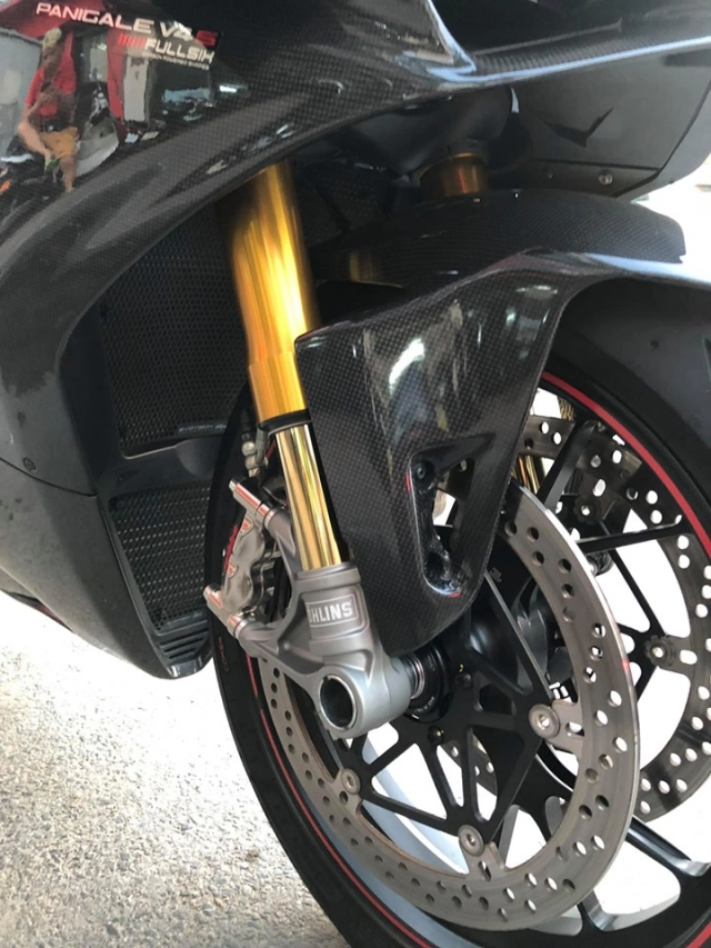 Ducati panigale v4 s độ chất lừ với dàn áo full carbon của biker việt - 8