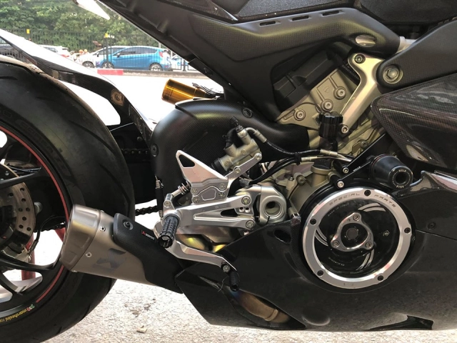 Ducati panigale v4 s độ chất lừ với dàn áo full carbon của biker việt - 9