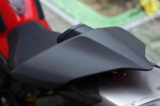 Ducati panigale v4 s độ cực chất trong diện mạo fullsix carbon - 7