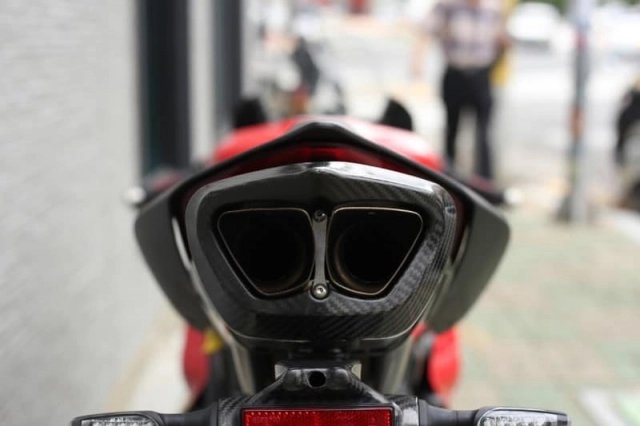 Ducati panigale v4 s độ cực chất trong diện mạo fullsix carbon - 8