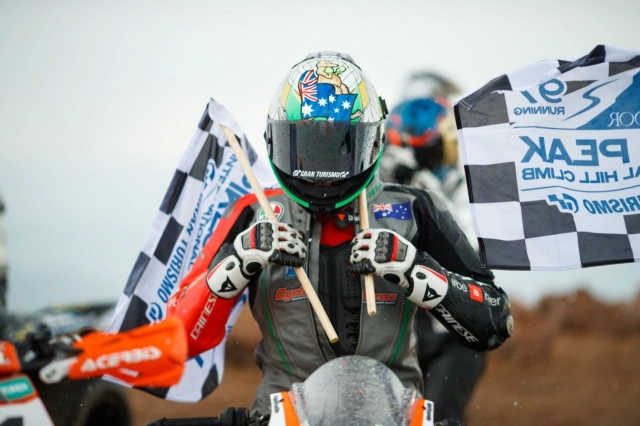 Ducati streetfighter v4 có thể dành chiến thắng tại pikes peak 2019 nếu carlin dunne không gặp nạn - 4