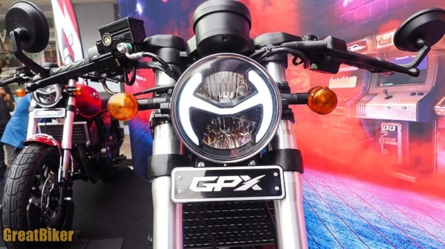 Gpx legend 250 twin 2 xi-lanh chính thức ra mắt với giá bán bất ngờ - 1