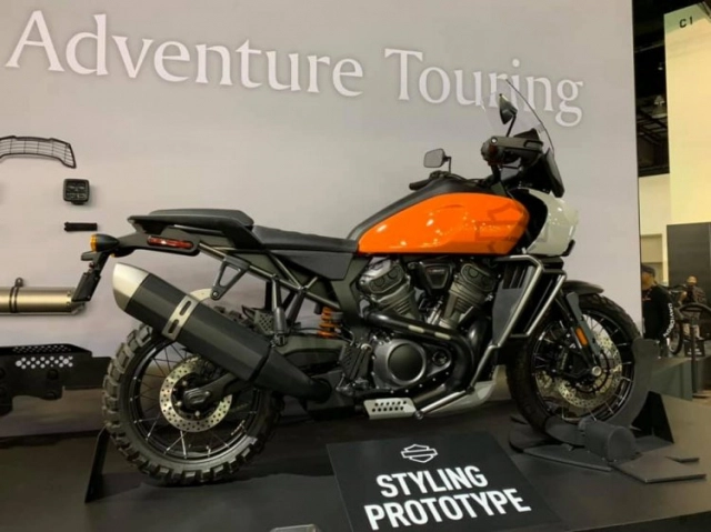 Harley-davidson pan america 1250 adventure tourer được giới thiệu với gói phụ kiện cao cấp - 1