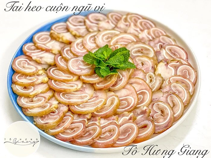 Học cách làm tai heo cuộn ngũ vị của mẹ đảm món ăn đắt khách ngày tết - 6