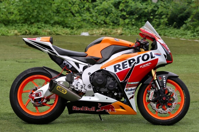 Honda cbr1000rr repsol độ ấn tượng với dàn chân vô đối - 1