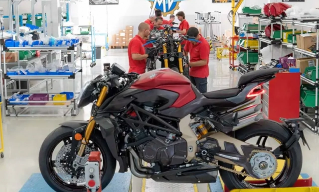 Mv agusta brutale 1000 serie oro bắt đầu được sản xuất chính thức - 1