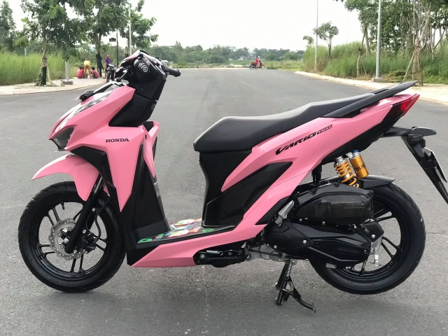 Vario 150 độ đốn tim chị em phụ nữ với phong cách hello kitty - 3