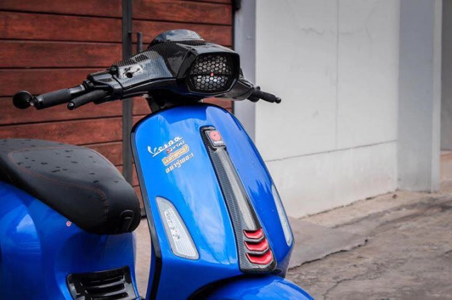 Vespa sprint diện toàn đồ chơi hàng hiệu của biker xứ chùa vàng - 4