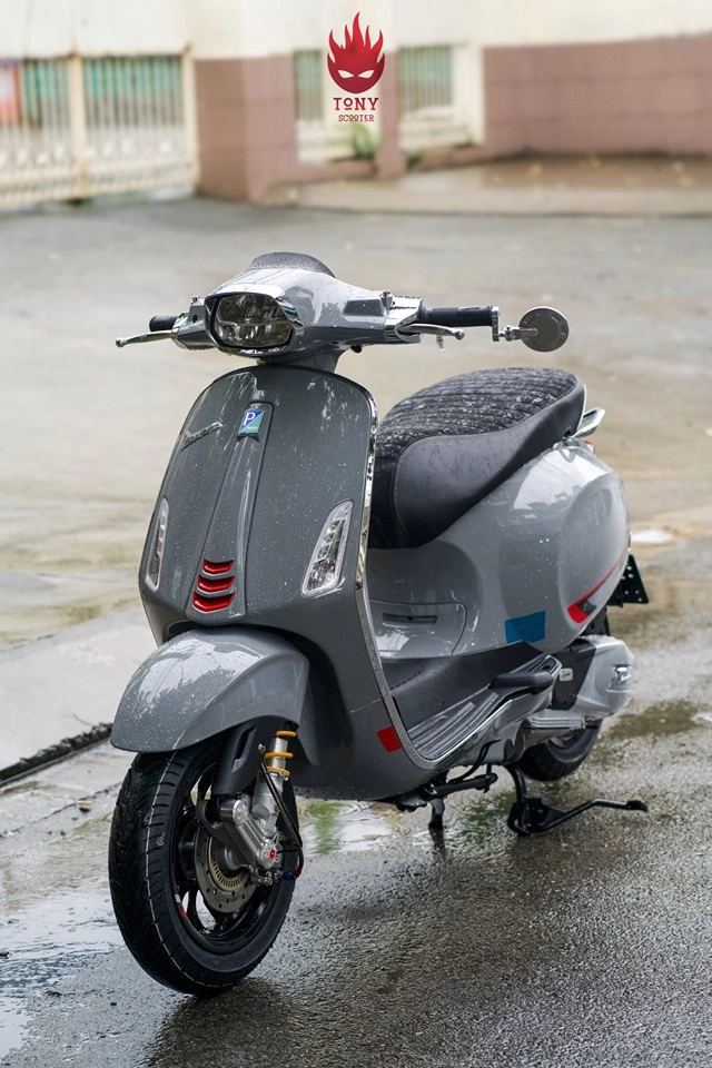 Vespa sprint độ bung nóc nhà khi còn chưa có biển số - 3