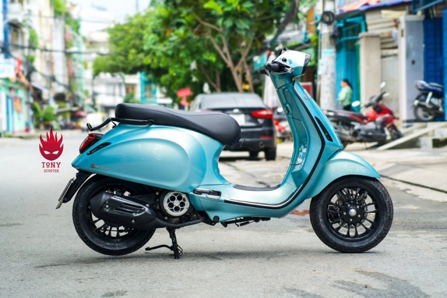 Vespa sprint độ làm tan chảy tim người xem với loạt phụ tùng hoàng kim - 1