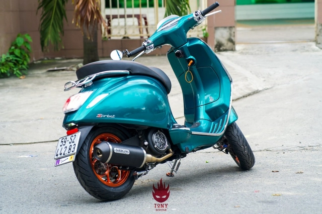 Vespa sprint độ thành siêu phẩm xuất hiện giữa lòng sài gòn - 1