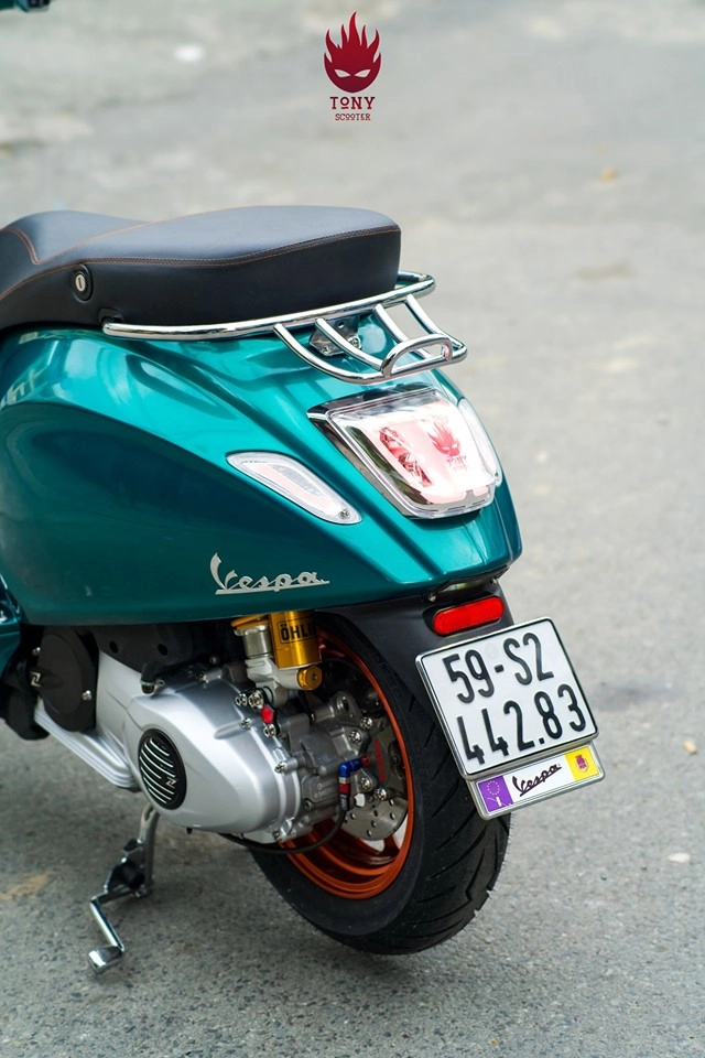 Vespa sprint độ thành siêu phẩm xuất hiện giữa lòng sài gòn - 8