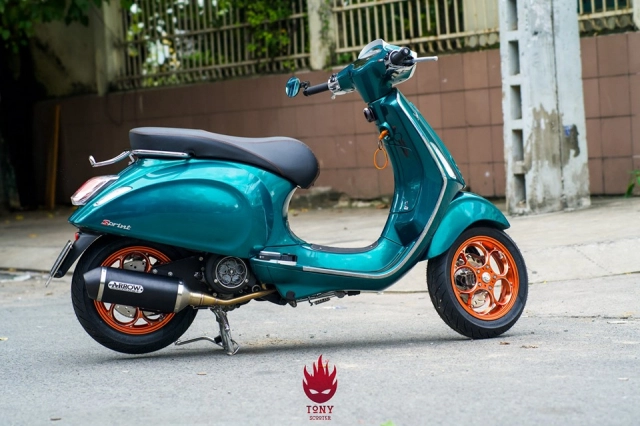 Vespa sprint độ thành siêu phẩm xuất hiện giữa lòng sài gòn - 11