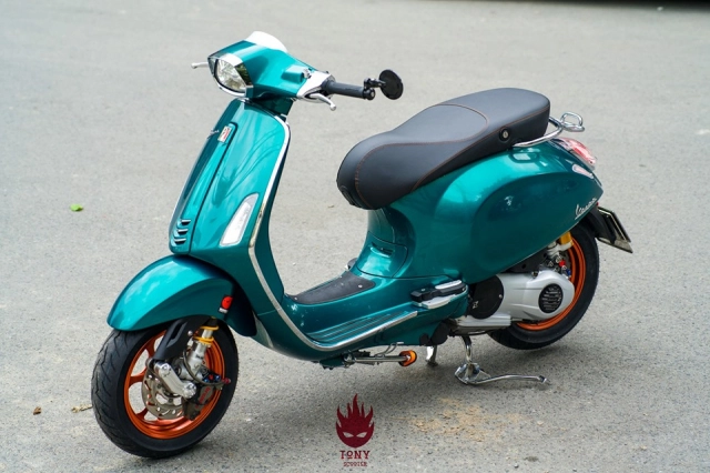 Vespa sprint độ thành siêu phẩm xuất hiện giữa lòng sài gòn - 12