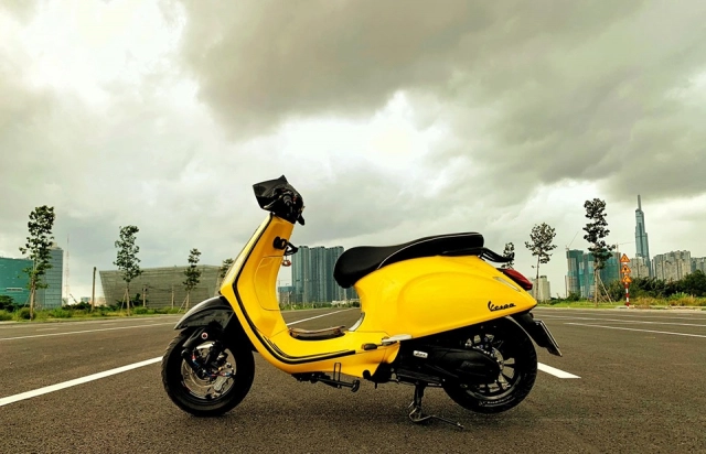 Vespa sprint yellow - black siêu phẩm từ lò của tay chơi xe ga có tiếng ở sài gòn - 3