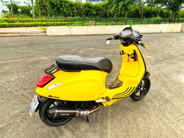 Vespa sprint yellow - black siêu phẩm từ lò của tay chơi xe ga có tiếng ở sài gòn - 8