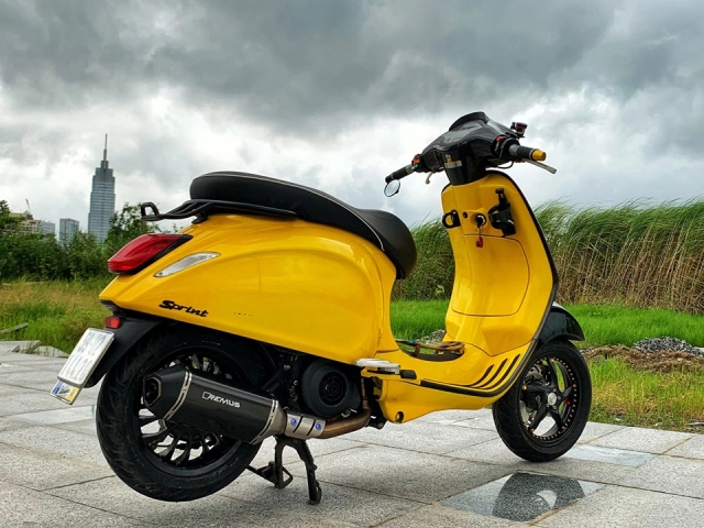 Vespa sprint yellow - black siêu phẩm từ lò của tay chơi xe ga có tiếng ở sài gòn - 9