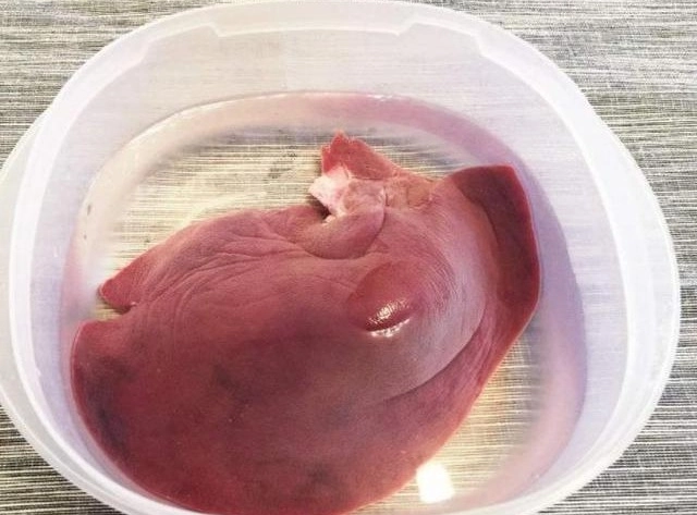 Xào gan nên chần hay ướp trước làm đúng gan mới ngon mềm không khô cứng - 1