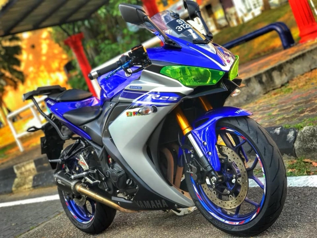 Yamaha r25 độ nhẹ nhàng mang thuần chất sport - 1