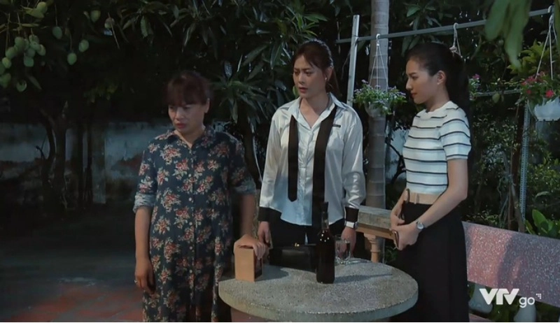 11 tháng 5 ngày mới chiếu khả ngân đã đụng hàng chan chát phương oanh ai đẹp hơn - 2