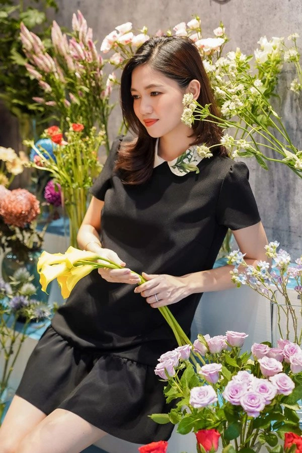 Á hậu có vòng ba 99cm mặc giản dị vẫn tôn được dáng ngọc ngà - 7