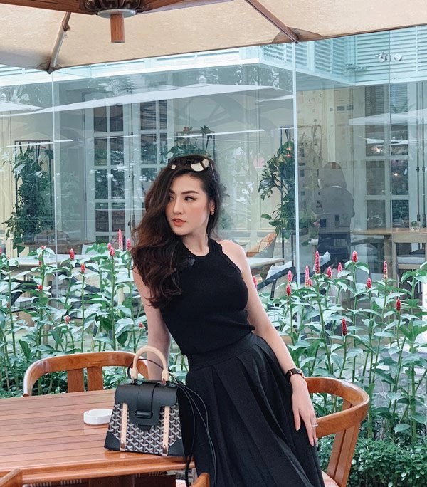 Á hậu con nhà giàu khoe khéo hàng hiệu xa xỉ ai cũng mê - 18