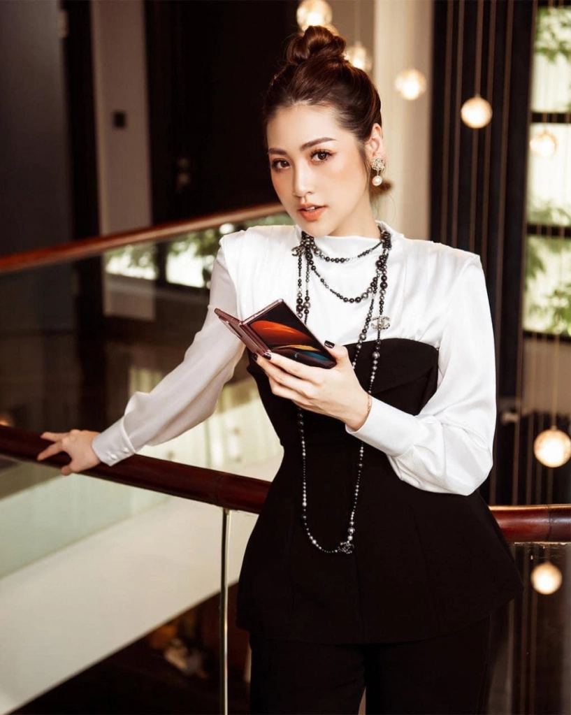 Á hậu con nhà giàu khoe khéo hàng hiệu xa xỉ ai cũng mê - 30